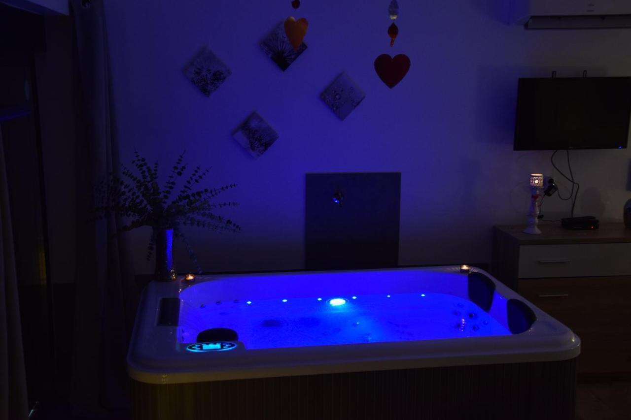 Gites Spa De Charme L Etoile Spa Beynac-et-Cazenac Eksteriør bilde