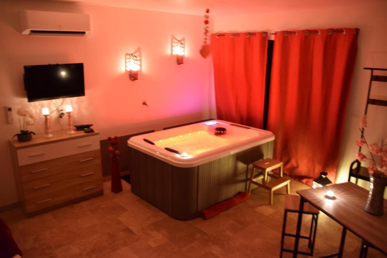 Gites Spa De Charme L Etoile Spa Beynac-et-Cazenac Eksteriør bilde